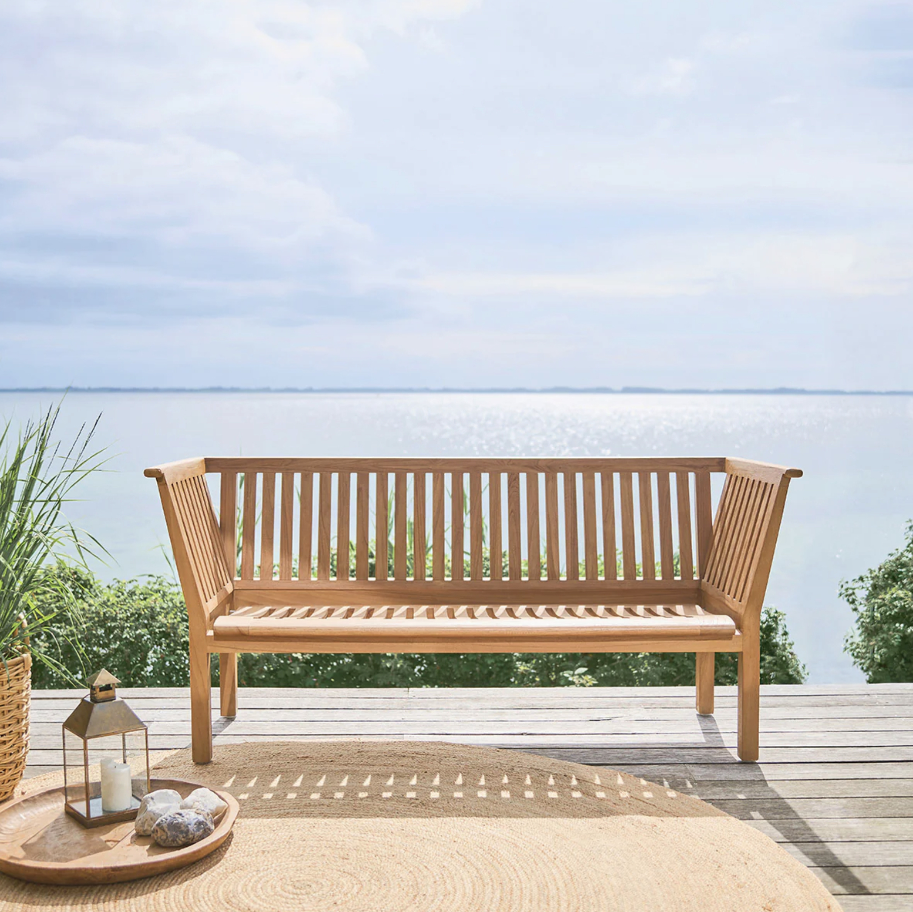 Arne Jacobsen ST. CATHERINE TEAK BANK von Sika-Design